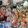 Let’s  Go to a Charming Colonial City Enjoying A Nice Fair !